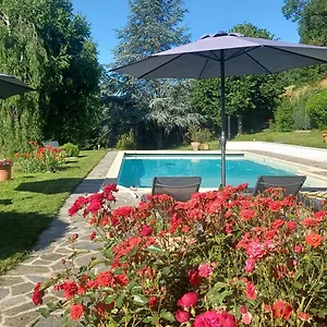 La Grange De Lily Bed & Breakfast